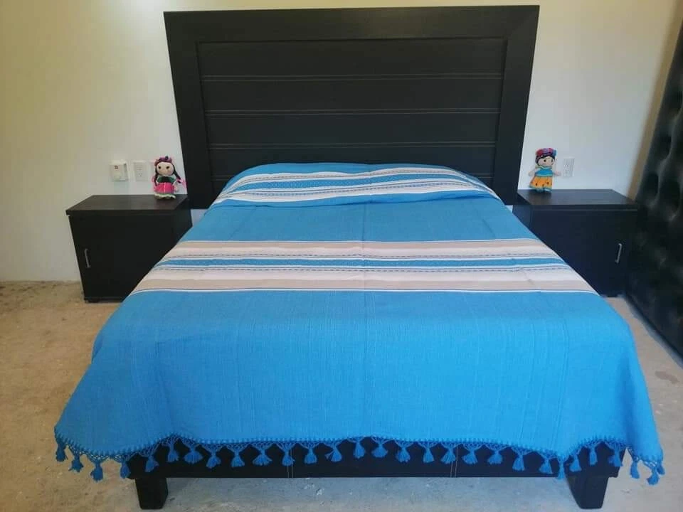 Colcha Mexicana de Oaxaca Telar de Mano, 3 Tallas Diferentes King, Queen y Estándar Foto 1 de 1