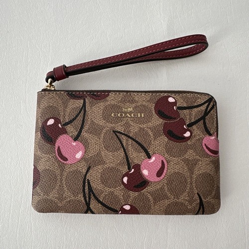 Portafoglio Coach nuovo con etichette con zip angolare da polso firma stampa ciliegia marrone chiaro multi CZ450