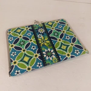 Vera Bradley Small Photo Album Kiss Lock Green Blue Floral Daisy Holds 4x6 - Picture 1 of 10
