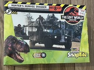 Revell SnapTite 85-3620 JURASSIC PARK THE LOST WORLD Hunter Humvee Snagger 1:25 - Picture 1 of 11