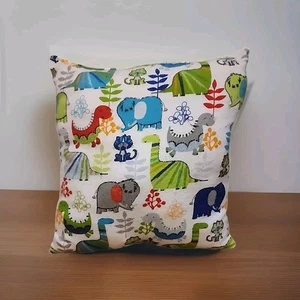 Neu Dinosaurier kleiner Baumwoll Flanell Stoff Handarbeit von mir aus gekauft lizenziert - Bild 1 von 2