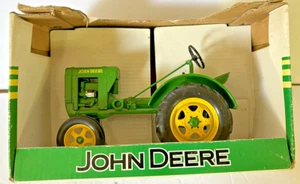 SPEC CAST JOHN DEERE MODEL "62" DIE CAST TRACTOR JDM-172 1:16 NIB - Picture 1 of 10