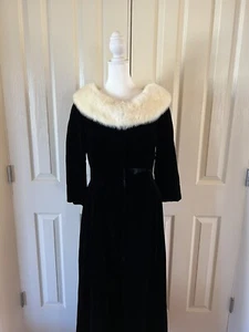 vintage Luxury Couture I Magnin dress Long Black Velvet Fur Collar Size Small 40 - Picture 1 of 15