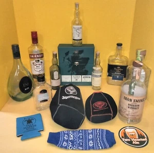 15 liquor alcohol collectibles (glass bottles, box, etc) + 370 cocktail recipes! - Picture 1 of 2