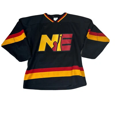 Camiseta deportiva de hockey vintage negra naranja roja NE talla M juvenil tejida usada en excelente estado Foto 1 de 4