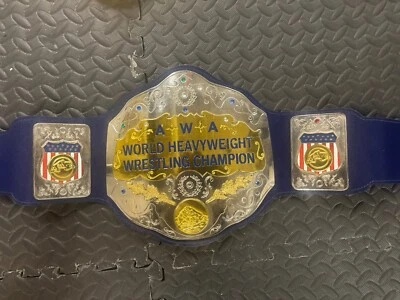 Cinturón Campeonato Peso Pesado AWA INMATE 2 CAPAS APILADAS Placas Cuero Azul Foto 1 de 4