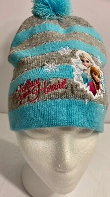 Gorra de invierno a rayas Disney Frozen "Follow Your Heart" con pompón talla única Foto 1 de 4