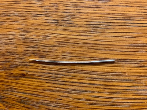 Grover & Baker Curved Sewing Machine Needle / Size 1 / Qty 1 Cover