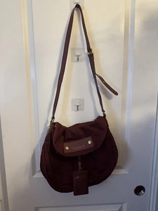 Marc Jacob’s Burgundy Vinyl Hobo Bag Cross Body Purse Shoulder Strap - Picture 1 of 5