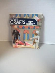 VTG 1982 McCall`s  Pattern  #659-Annie Dolls-40"Warbucks/Punjab/Hannigan UNCUT - Picture 1 of 4