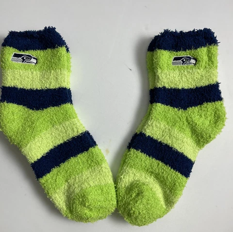 2 PAIR SET! Seattle Seahawks FBF Women’s Cozy Fuzzy Sleep Socks. OSFM.  (FZ1) Cover