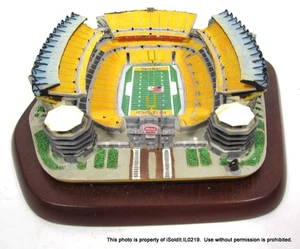 FIGURINA DANBURY COME NUOVA NFL FOOTBALL PITTSBURGH STEELERS HEINZ FIELD con SCATOLA - Foto 1 di 6