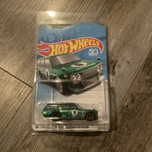 Hot Wheels 2017 Legends Tour '71 Datsun Bluebird 510 carro verde con protezione - Foto 1 di 3