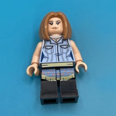 Lego Ideas CUUSOO Friends Rachel Green Minifigure 21319 - Image 1 of 4