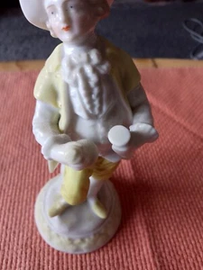 Victorian Figurine Ceramic Ornament man drinking - Picture 1 of 11