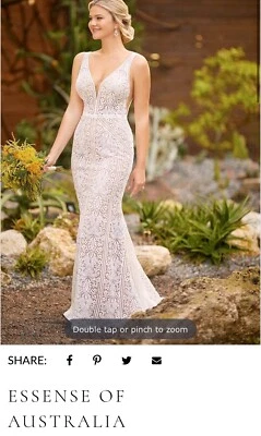 Essense of Australia Lace Wedding Dress (D3068) - Image 1 of 4