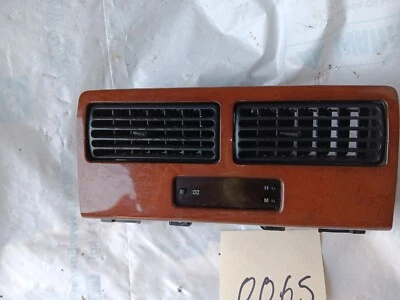 Lexus ES250 1990 - moldura de ventilación del tablero/reloj - panel 1991 Foto 1 de 4