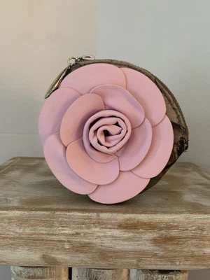 Cartera monedero Realtree para mujer ~ camuflaje rosa ~ apliques ~ clips de entrada/salida Foto 1 de 4