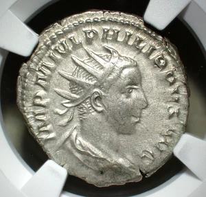 247-249 n. Chr. Römisches Reich (Phillip II) AR Doppeldenar 4,56g (rv. Sol) NGC XF - Bild 1 von 15