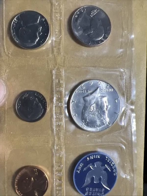 1965 United States Special Mint Set  - Image 1 of 4