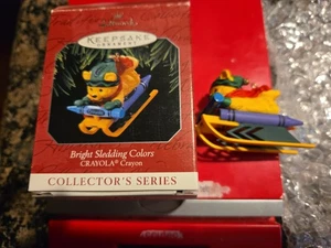 Hallmark Ornament 1998 BRIGHT SLEDDING COLORS #10 Neu - Bild 1 von 10