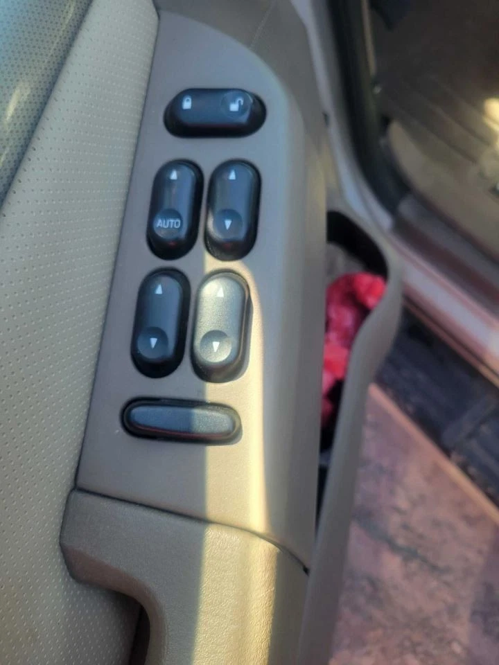 Driver Front Door Switch Driver's Window Fits 05-07 FORD F250SD PICKUP 1635327 Foto 1 de 4