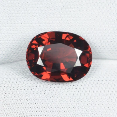 5.18 ct TOP LUSTROUS  PURPLE RED  NATURAL RHODOLITE GARNET  OVAL See Vdo BL - Image 1 of 2