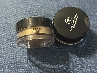 Sombra de ojos Savvy Minerals de Young Living (Libertad | 0,03 oz/0,8 g) nueva; lote de 2 Foto 1 de 2