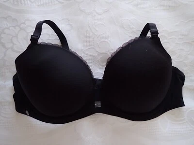 Sujetador Camiseta BE By Berlei Talla 38C, Color Negro Foto 1 de 2