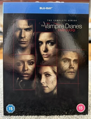 The Vampire Diaries: Complete Series (Blu-Ray) - NEW W/DAMAGED CASE Foto 1 de 4