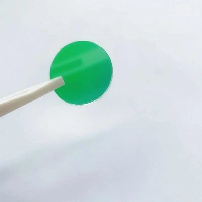 The 520nm green light is transmitted through the narrow-band filter lens NBP520 - Image 1 of 4