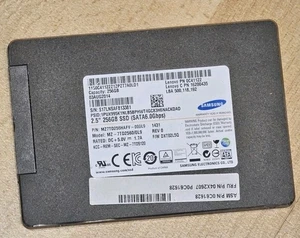 Lenovo/Samsung SSD 256 GB 2,5 Zoll SATA III 6Gb/s - Bild 1 von 1