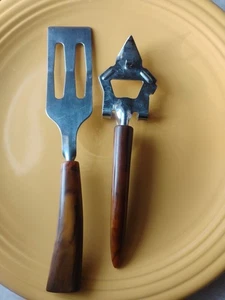 Vintage Butterscotch Bakelit Griff Brownie Spatel & Flaschenöffner  - Bild 1 von 4