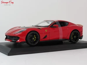 Bburago Ferrari 812 Competizione 2021 rot 1:18 - Bild 1 von 4