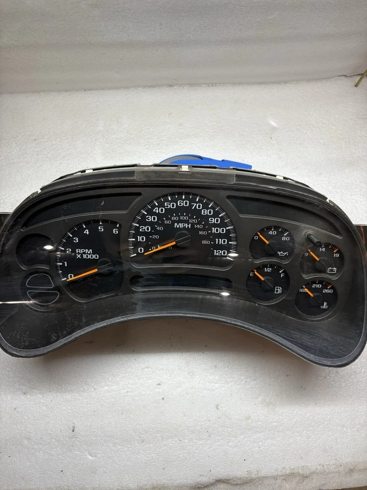 GMC Yukon XXL 1500 2002 calibre clúster Foto 1 de 4