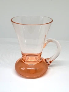 Vidrio cónico fino rosa vintage con mango. Pesado. Barware soplado a mano de 4"x3" - Imagen 1 de 20