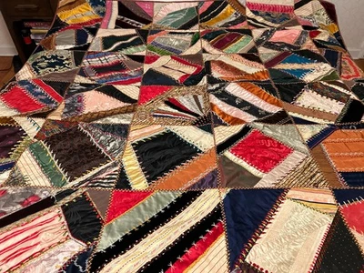 古董疯狂绗缝刺绣天鹅绒、兄弟和丝绸 67 X 67 — 第 1/4 张图片