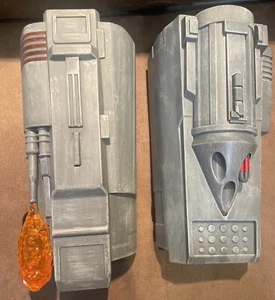 STAR WARS THE MANDELORIAN GAUNTLETS SET - Picture 1 of 4