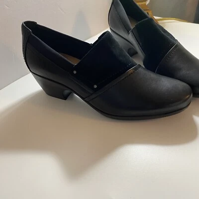 Clarks | Mocasines para mujer Emily Step Heel de cuero negro talla 8,5 M | ¡NUEVOS! Foto 1 de 4