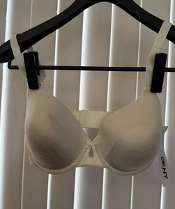 NWT  Women's DKNY Fusion Perfect Coverage T-Shirt off-white Bra Size 34DD - Picture 1 of 7