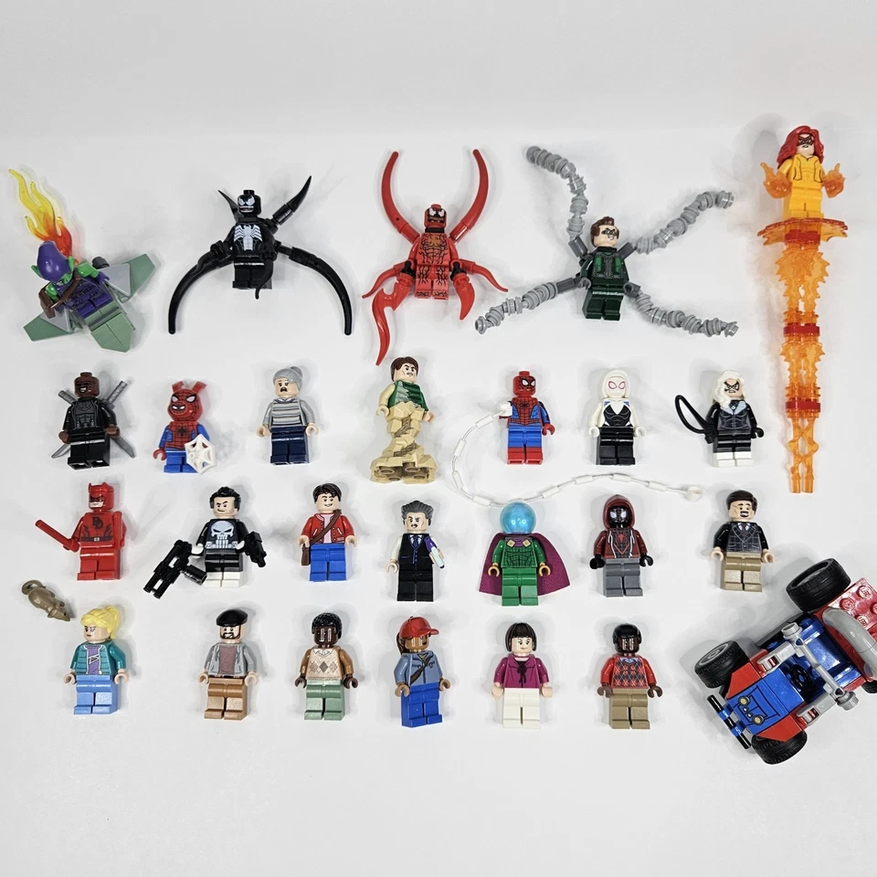 LEGO 76178 Marvel Daily Bugle Lot Of All 25 Minifigures With Accessories - Image 1 of 4