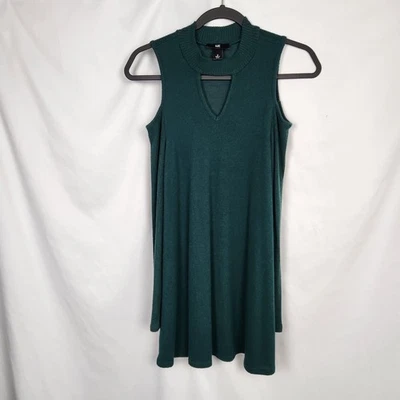 IZ Byer Womens Green Long Sleeve Cold Shoulder Cutout Neck Sweater Size Small - Image 1 of 4