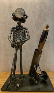 Tuercas y pernos arte de metal golfista putter con bolsa de golf hecha a mano soldada chatarra arte - Imagen 1 de 2