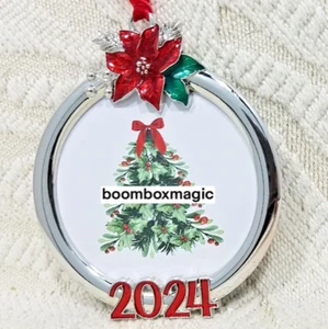 🎄2024 CHRISTMAS TREE ORNAMENT PHOTO PICTURE FRAME HOLIDAY POINSETTIA 2.5"CIRCLE - Picture 1 of 11