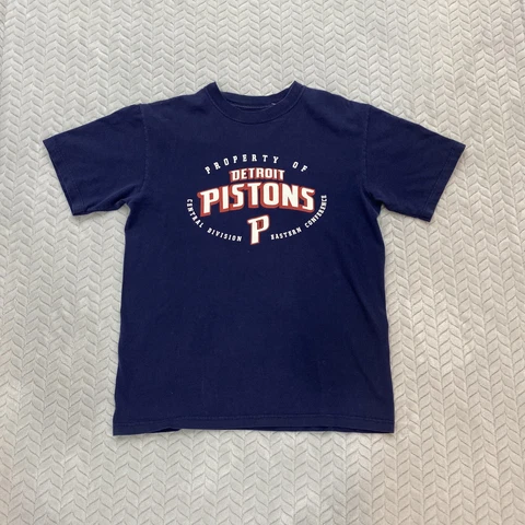 Detroit Pistons Mens Medium Short Sleeve T Shirt NBA Brand Blue Cover