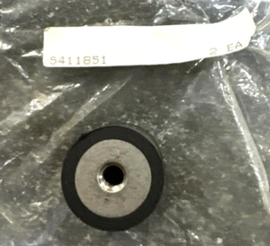 POLARIS OEM/NOS WATERCRAFT - 5411851 - MOUNT-RUBBER,25X30XM6,FF SS - Picture 1 of 3
