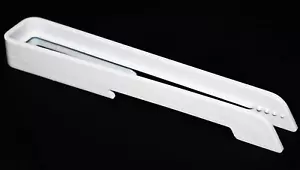 Tupperware Kitchen Toaster Tongs Great Kitchen Gadget Bright White Color New - Picture 1 of 1