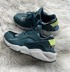 Womens Nike Air Huarache Teal Ghost Green Size 9.5 - Picture 1 of 7