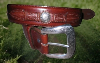 Justin 1996 cinturón de cuero marrón tejido trenzado y conchos tono plata, talla 32 Foto 1 de 4