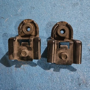 Juego de soportes de montaje superior para radiador Subaru Forester 2009-2018 OEM - Imagen 1 de 3